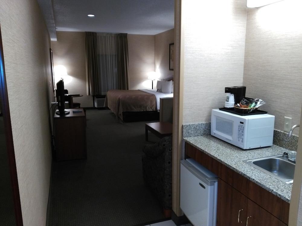 Quality Inn & Suites Benton - Draffenville Εξωτερικό φωτογραφία