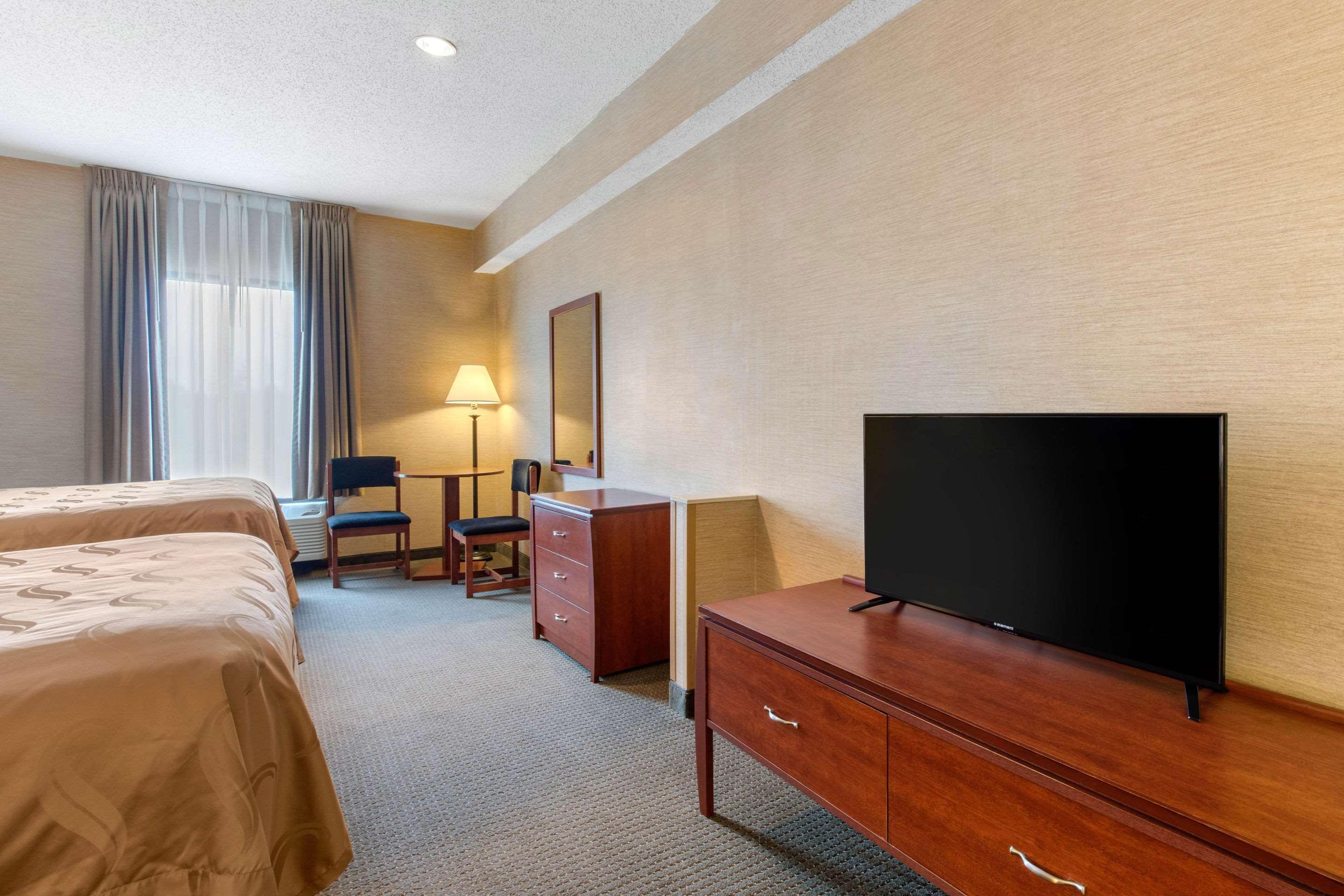 Quality Inn & Suites Benton - Draffenville Εξωτερικό φωτογραφία